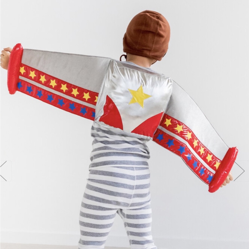 Hanna Anderson Halloween costumes. Perfect for an airplane or a pilot.